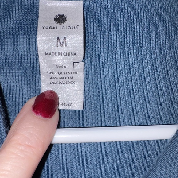 Yogalicious Teal Activewear Top - Picture 6 of 7